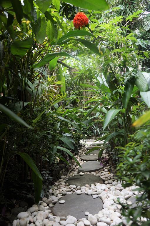 Raintree Lodge Port Moresby Dış mekan fotoğraf